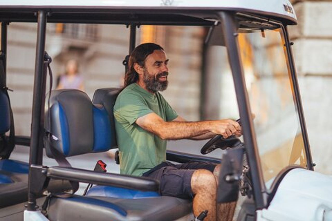 Tour semi-privato di Roma in golf cart Max 6 con opzione privata