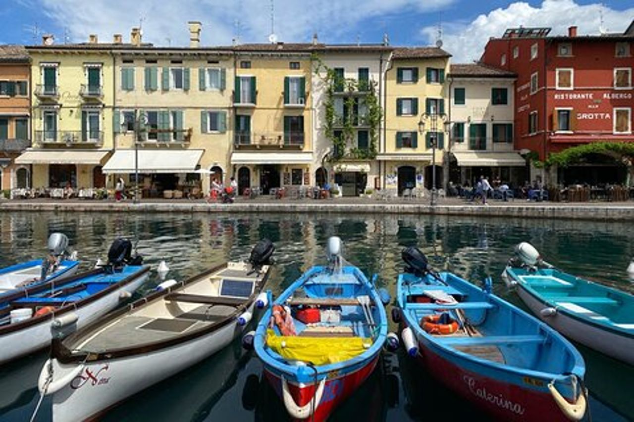 Da Padova: Tour di un giorno intero a Verona e il Lago di Garda