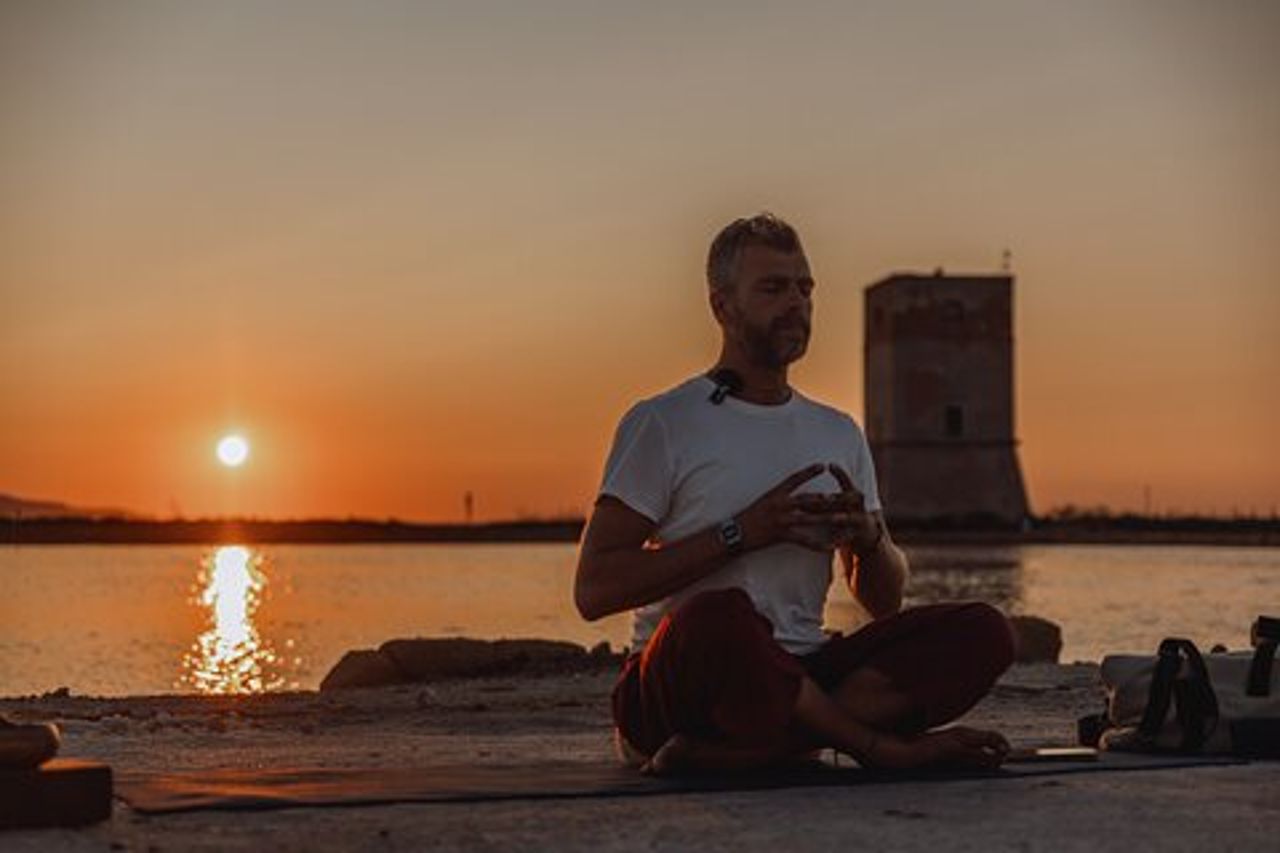 Kundalini Yoga al Tramonto nelle Saline di Trapani