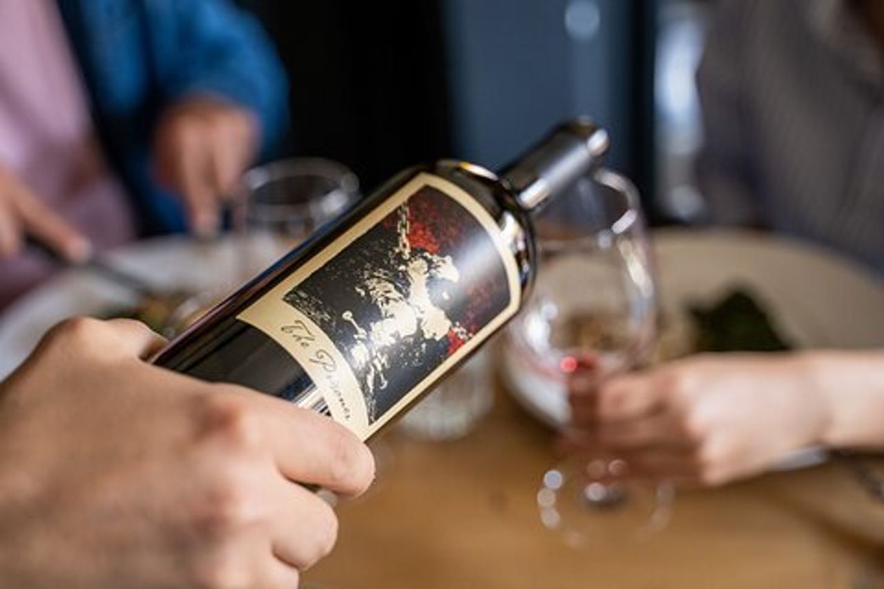 Degustazione di vini della serie Bespoke presso The Prisoner Wine Company