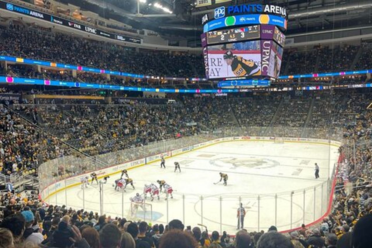 Pittsburgh Penguins Gioco di hockey su ghiaccio alla PPG Paints Arena