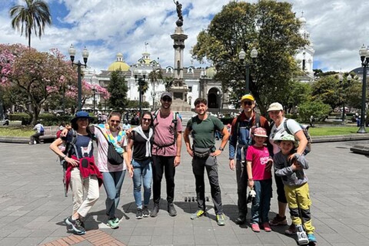 Tour privato di Quito: Città Vecchia, Centro del Mondo e Funivia