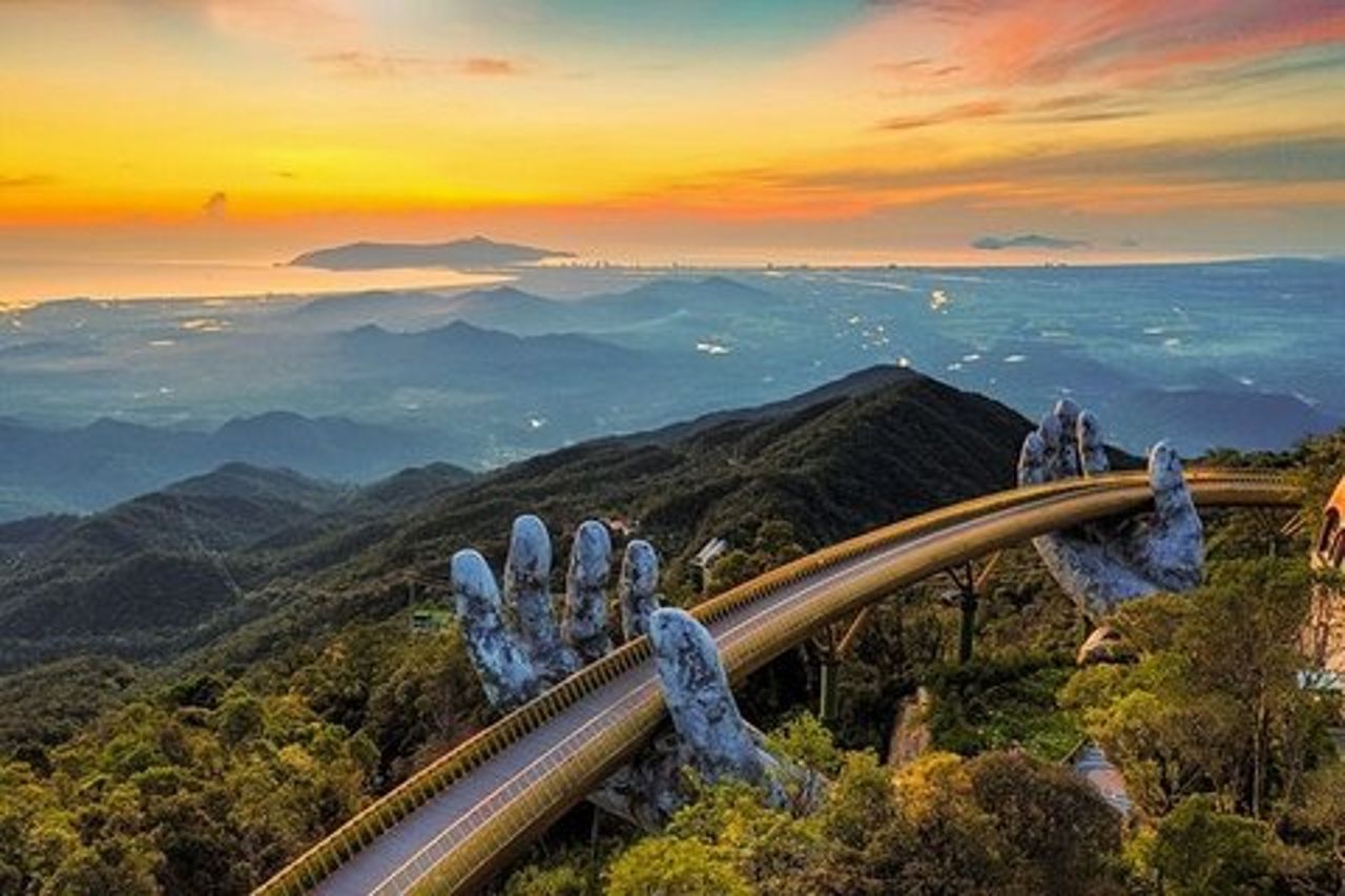 Da Nang auto privata : Golden Bridge, My Son & Marble Mountains