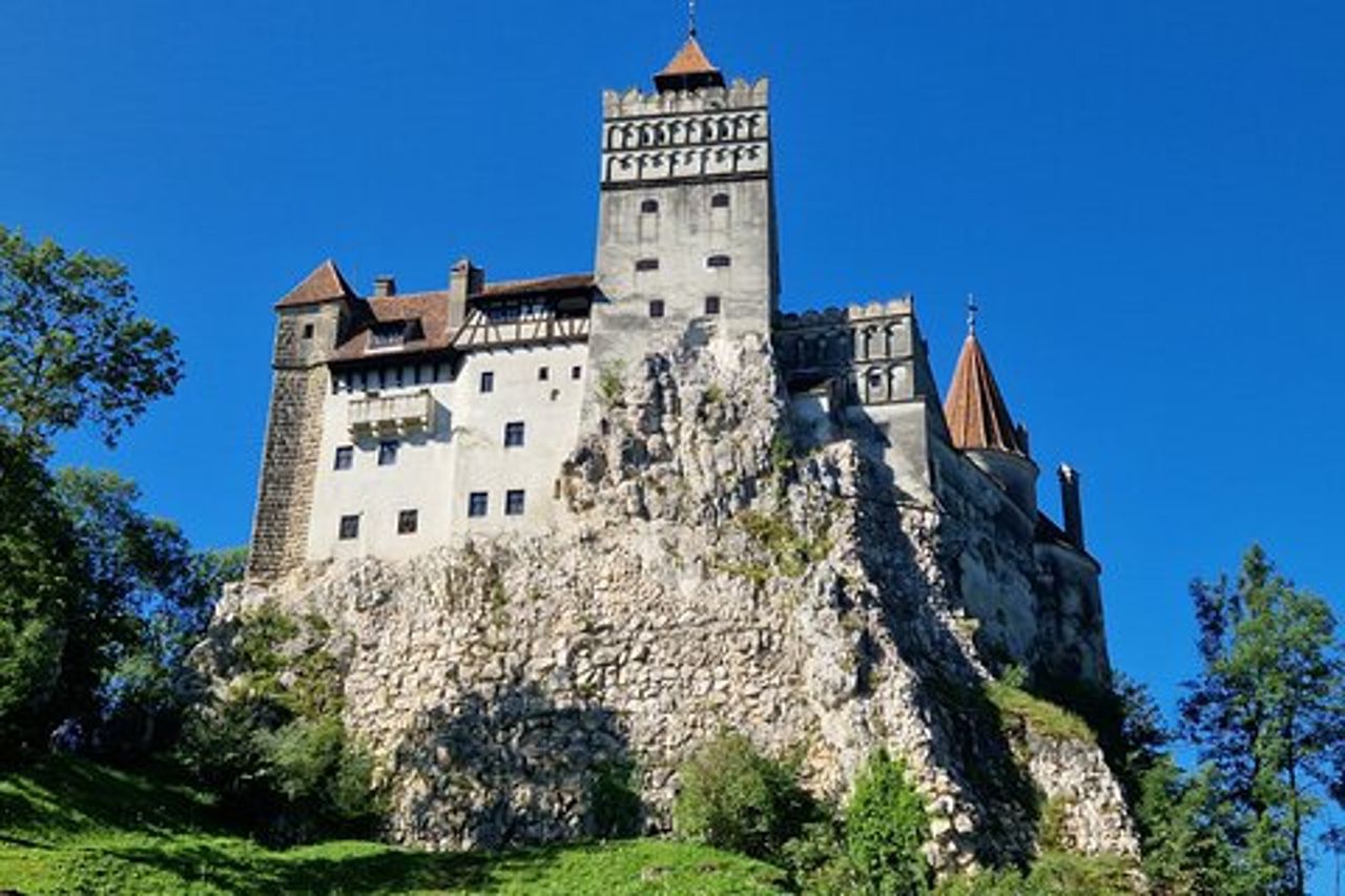 Da Brasov : Scopri il castello di Bran e la fortezza di Râșnov