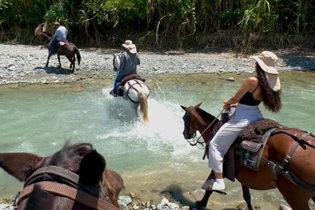 Autentico giro a cavallo colombiano