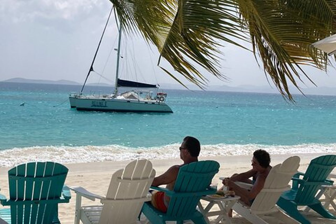 Navigazione giornaliera all inclusive per Soggy Dollar Bar, White Bay, JVD