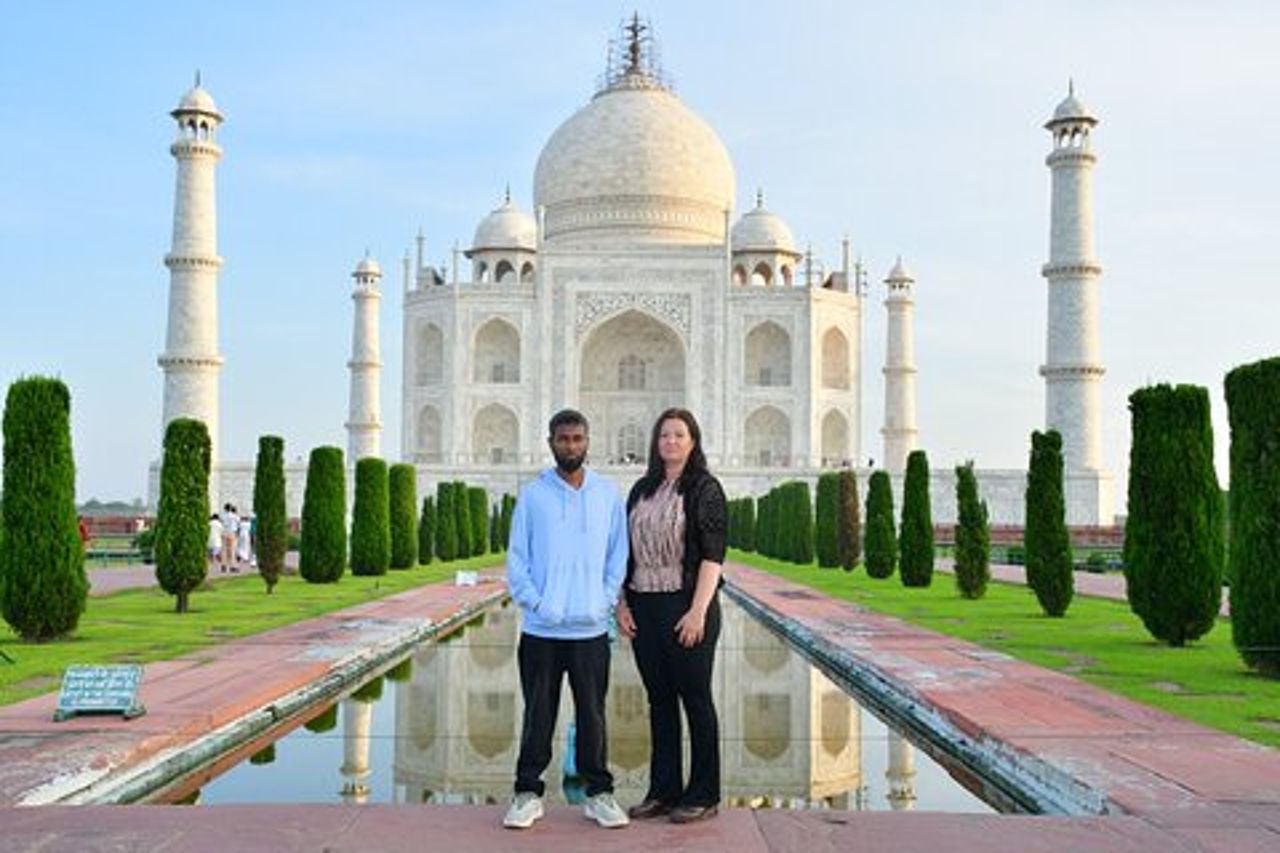 Agra : Tour salta fila del Taj Mahal e del Forte di Agra - All Inclusive