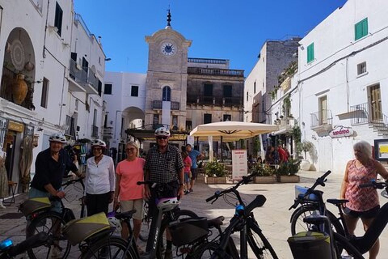 Tour in ebike: i borghi della Valle d'Itria e degustazione prodotti tipici
