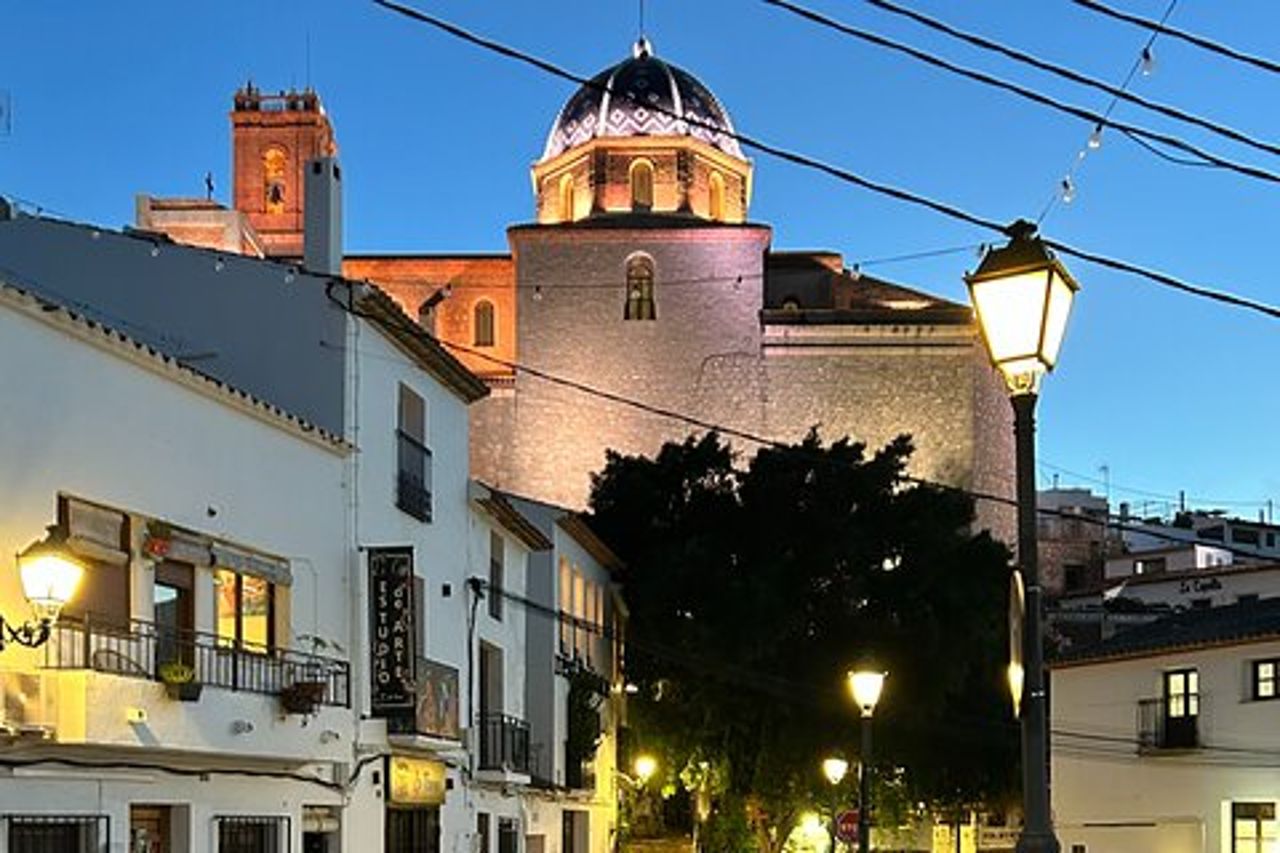Tour della città vecchia di Altea e della chiesa ortodossa da Alicante e Benidorm