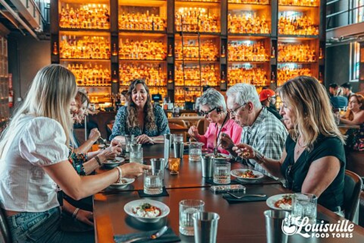 Tour gastronomico privato di Louisville con degustazione di Bourbon e cibo