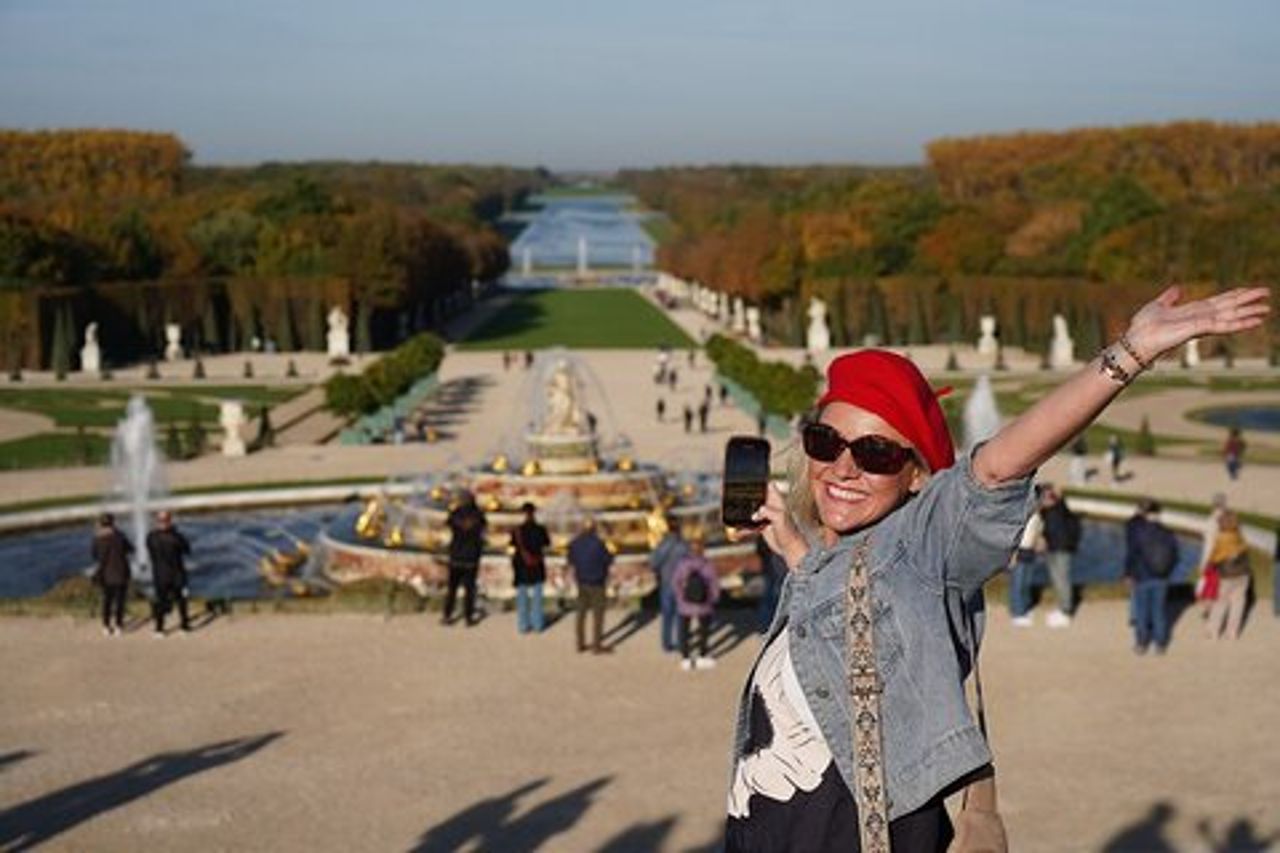 Versailles, Giardini & Borgo: Tour guidato di un'intera giornata per piccoli gruppi