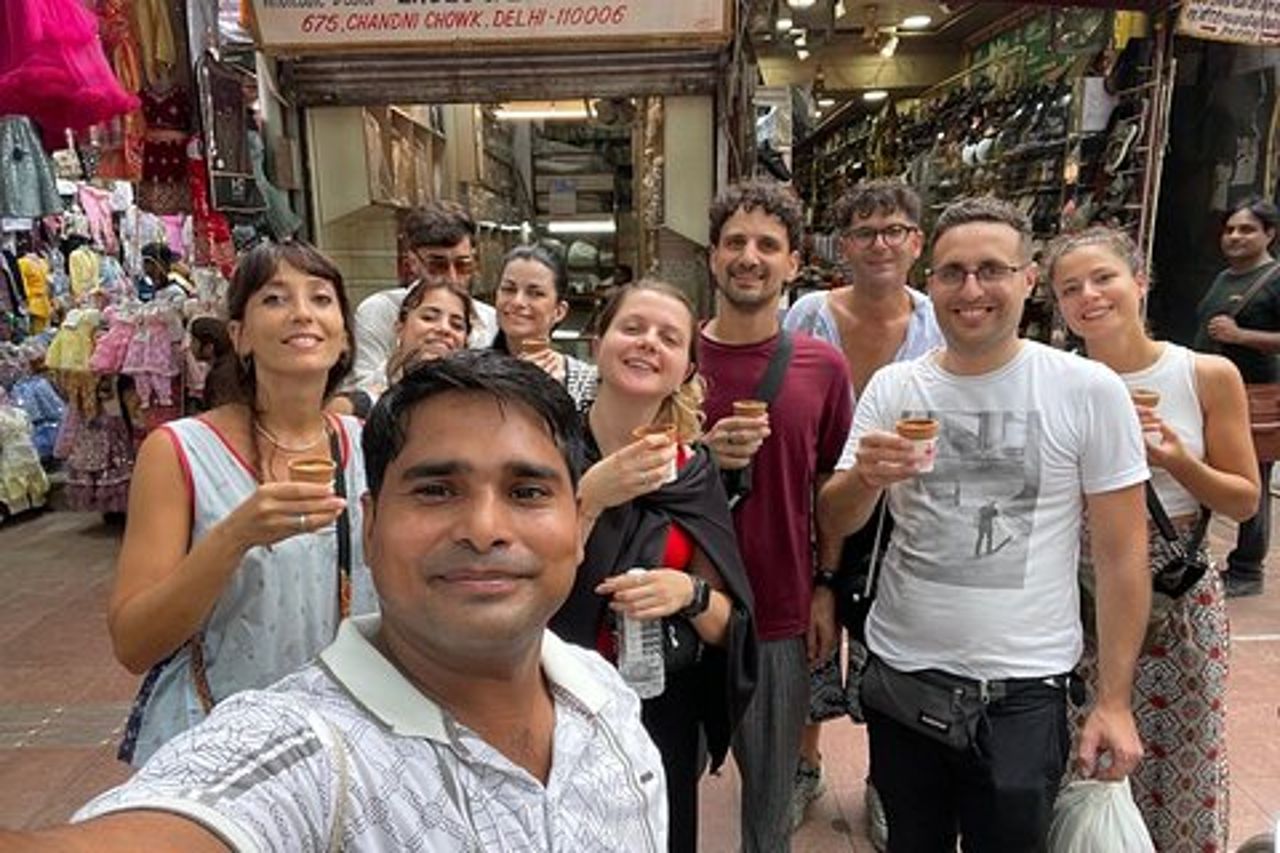Tour del mercato del cibo e delle spezie di Old Delhi Street