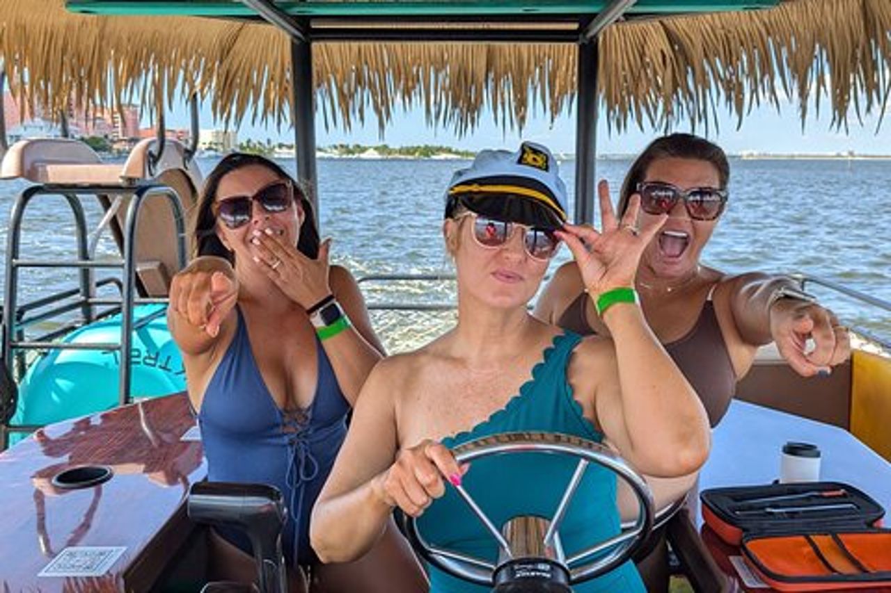 Fort Myers : Tiki Pub VIP Divertimento privato nella crociera dei delfini del sole