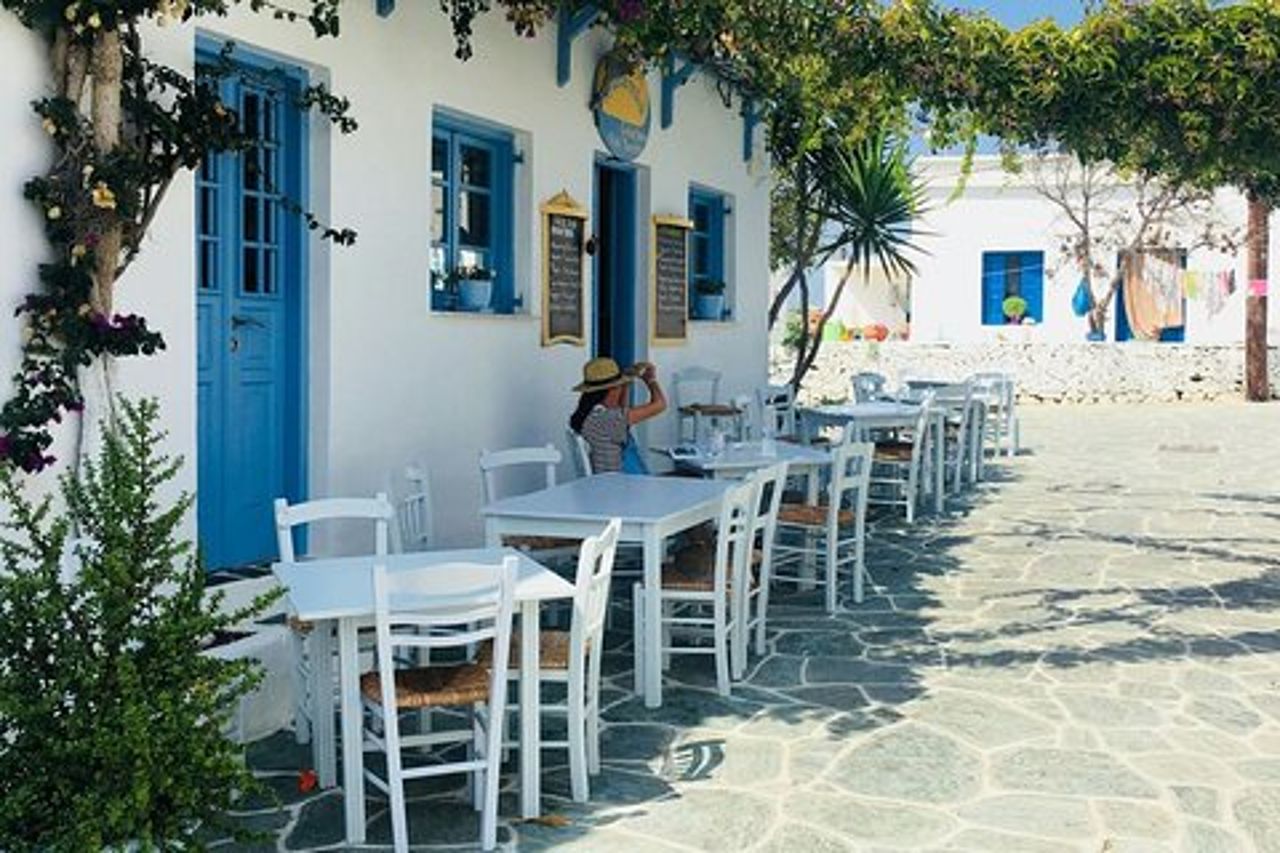 Sifnos, Milos e Santorini in un tour privato di 8 giorni delle isole greche