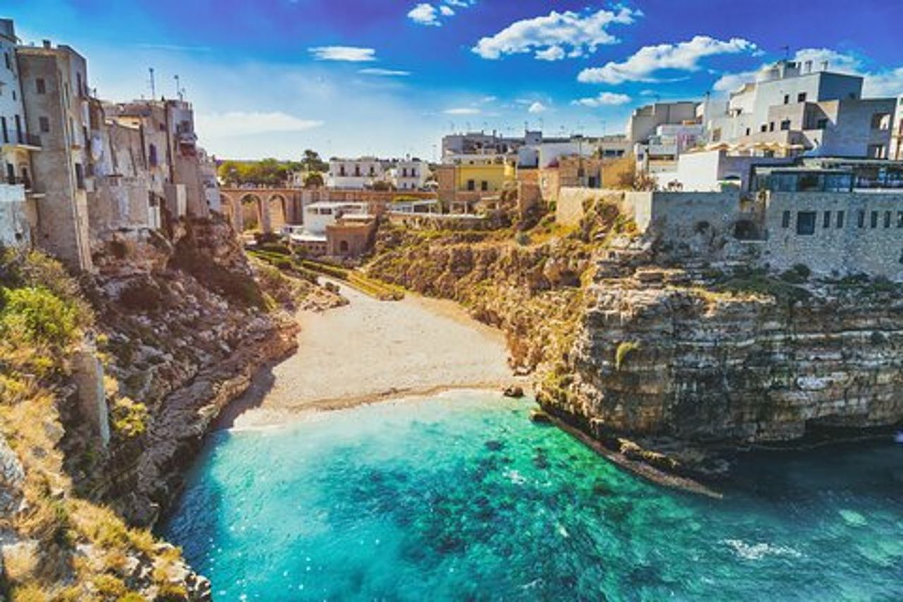 Escursione guidata a terra a Bari: Matera, Alberobello e Polignano