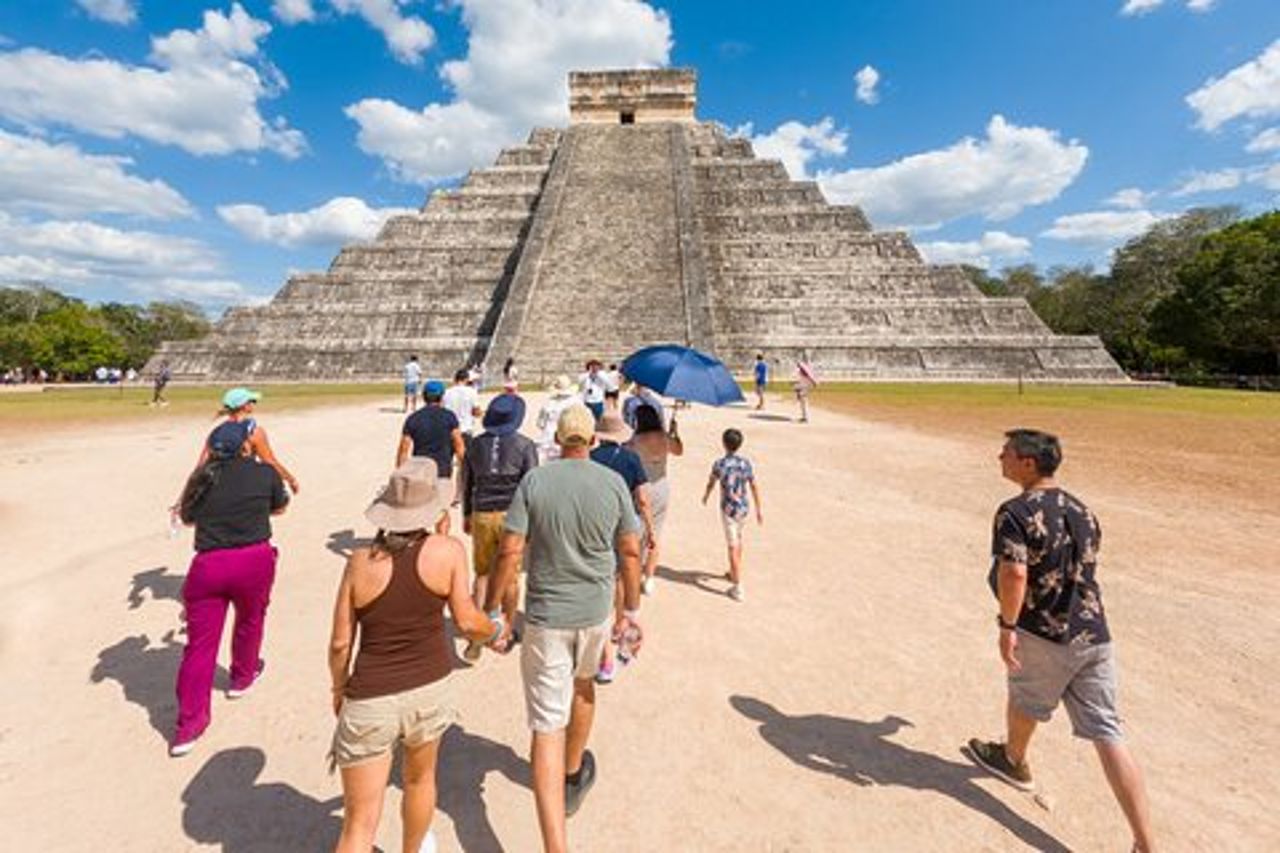 Tour ancestrale di Chichén Itzá da Playa del Carmen con Cenote