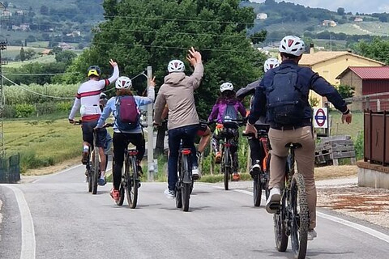 Assisi e-bike Tour to Montefalco hills