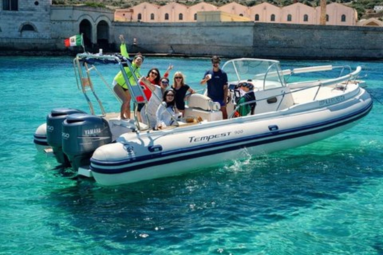 Tour in barca isole Egadi: Favignana e Levanzo con Pranzo