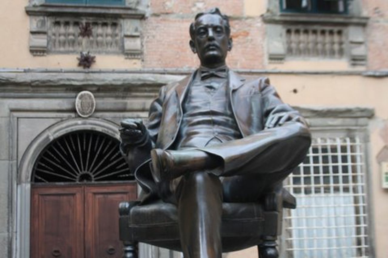 Visita guidata a Lucca : ITALIANO o Inglese (2 guide)