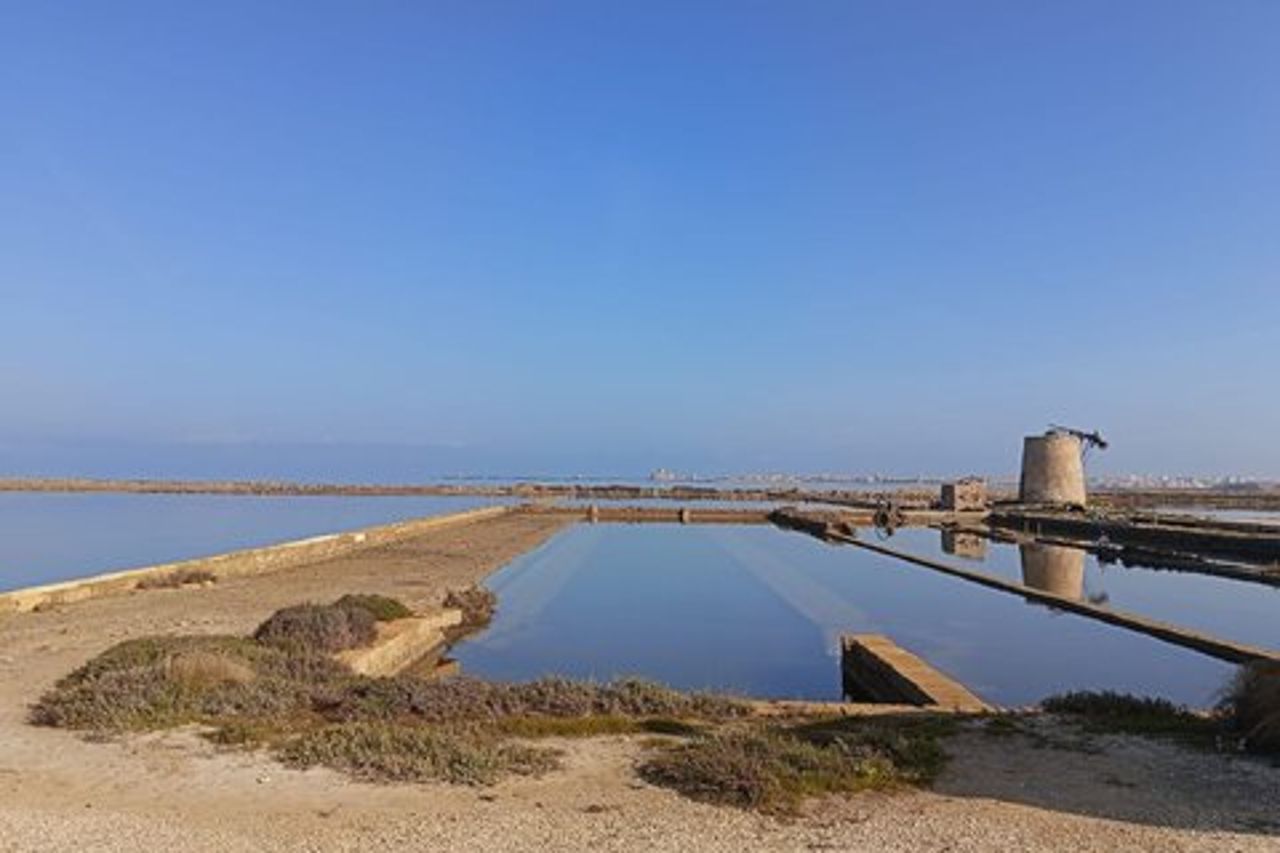 Esperienza Sensoriale nelle Saline di Trapani con Mamma Caura