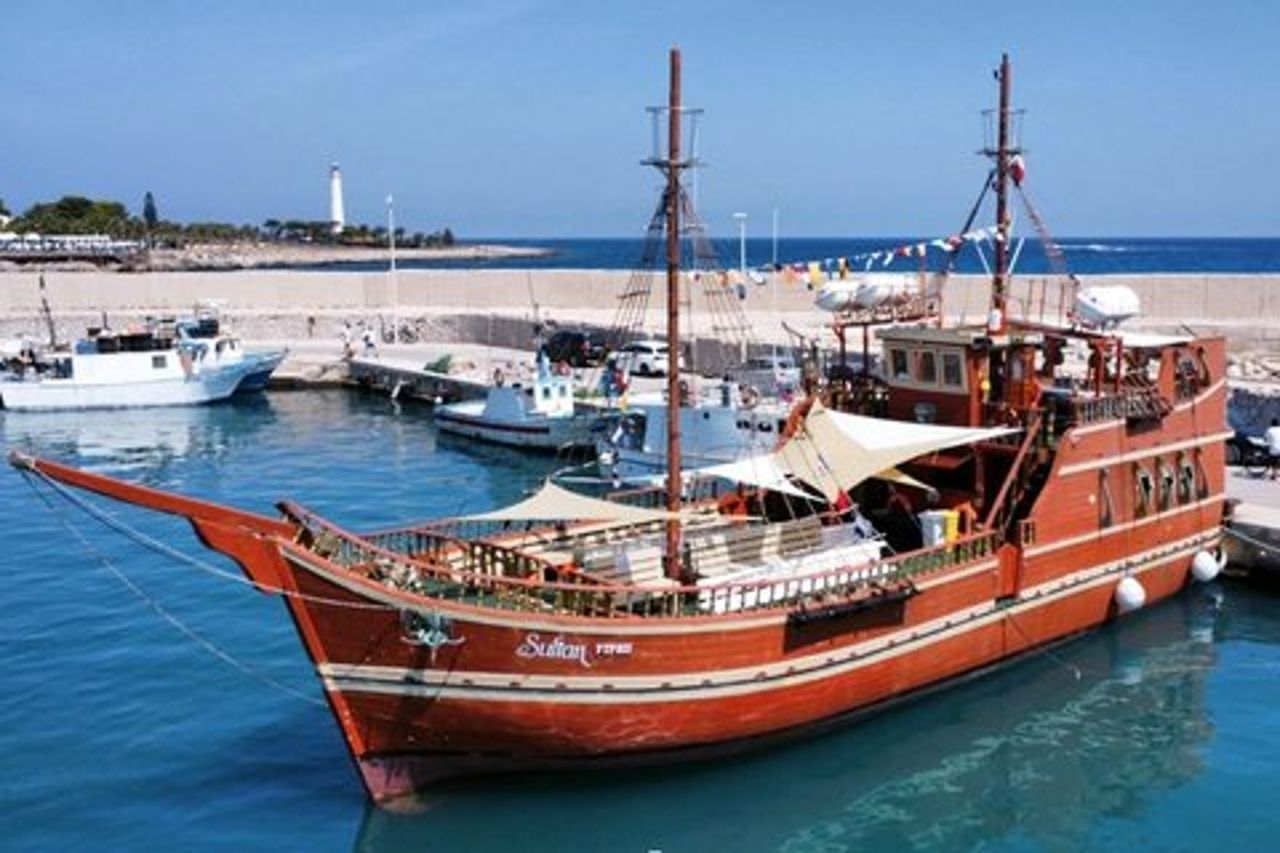 Escursione da San Vito Lo Capo con Galeone Sultan