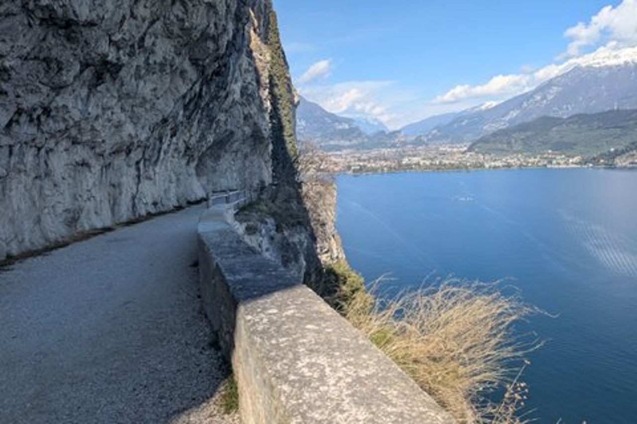 E-bike tour: Ponale e Degustazione alla Sartori Organic Farm
