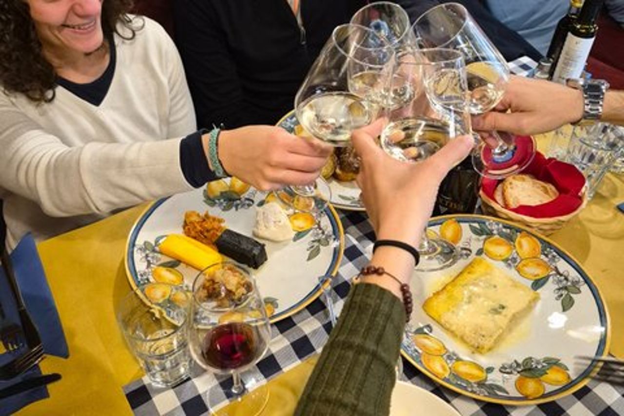Padova : mercato del Food Tour all'Osteria 10 + Assaggiatori con Guida Locale
