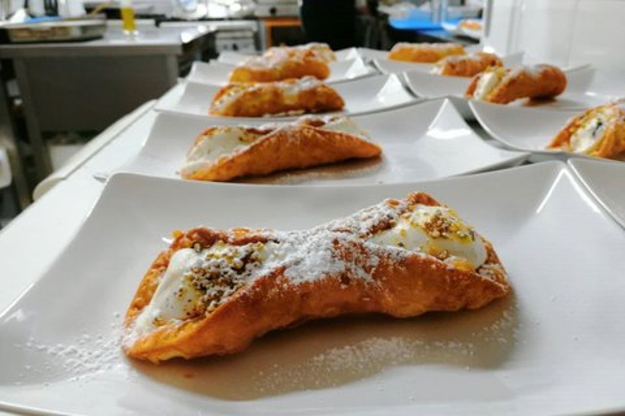 Cannoli siciliani e pasta In cucina con la chef Loredana