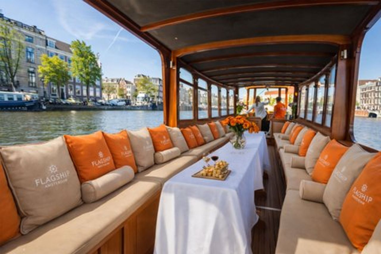 Amsterdam Classic Saloon Boat Cruise con bevande e formaggio