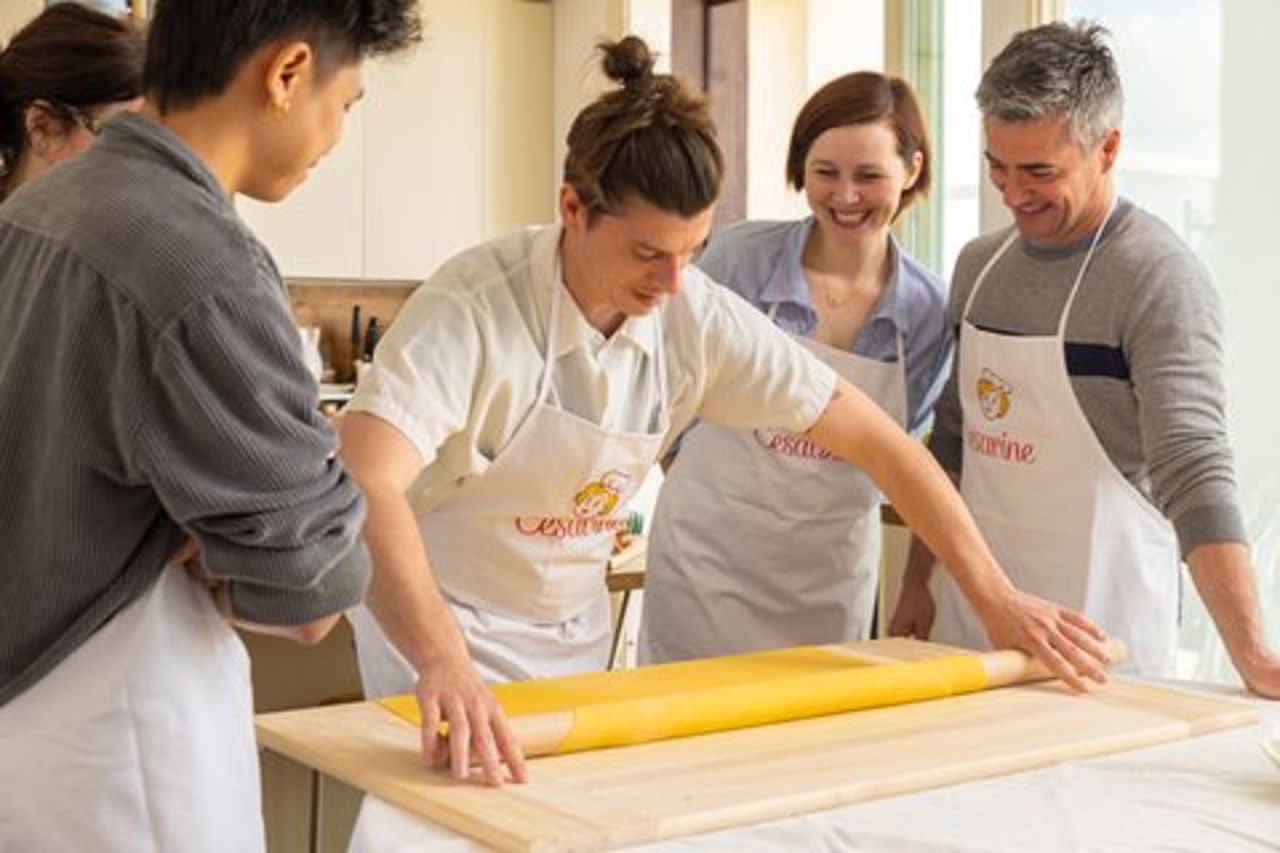 Cesarine: lezione di pasta e tiramisù a casa del locale a Bari