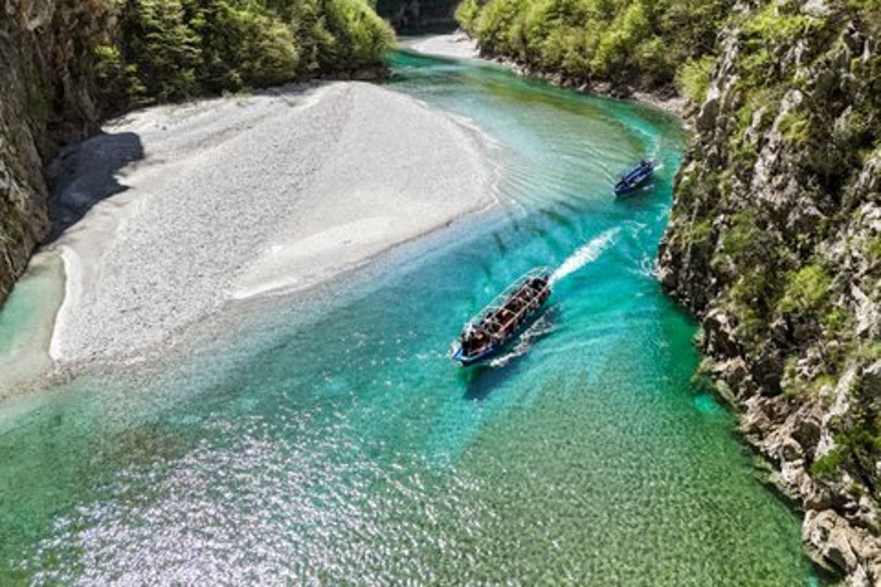 Gita di un giorno al lago Komani e al fiume Shala: Da Scutari & Tirana