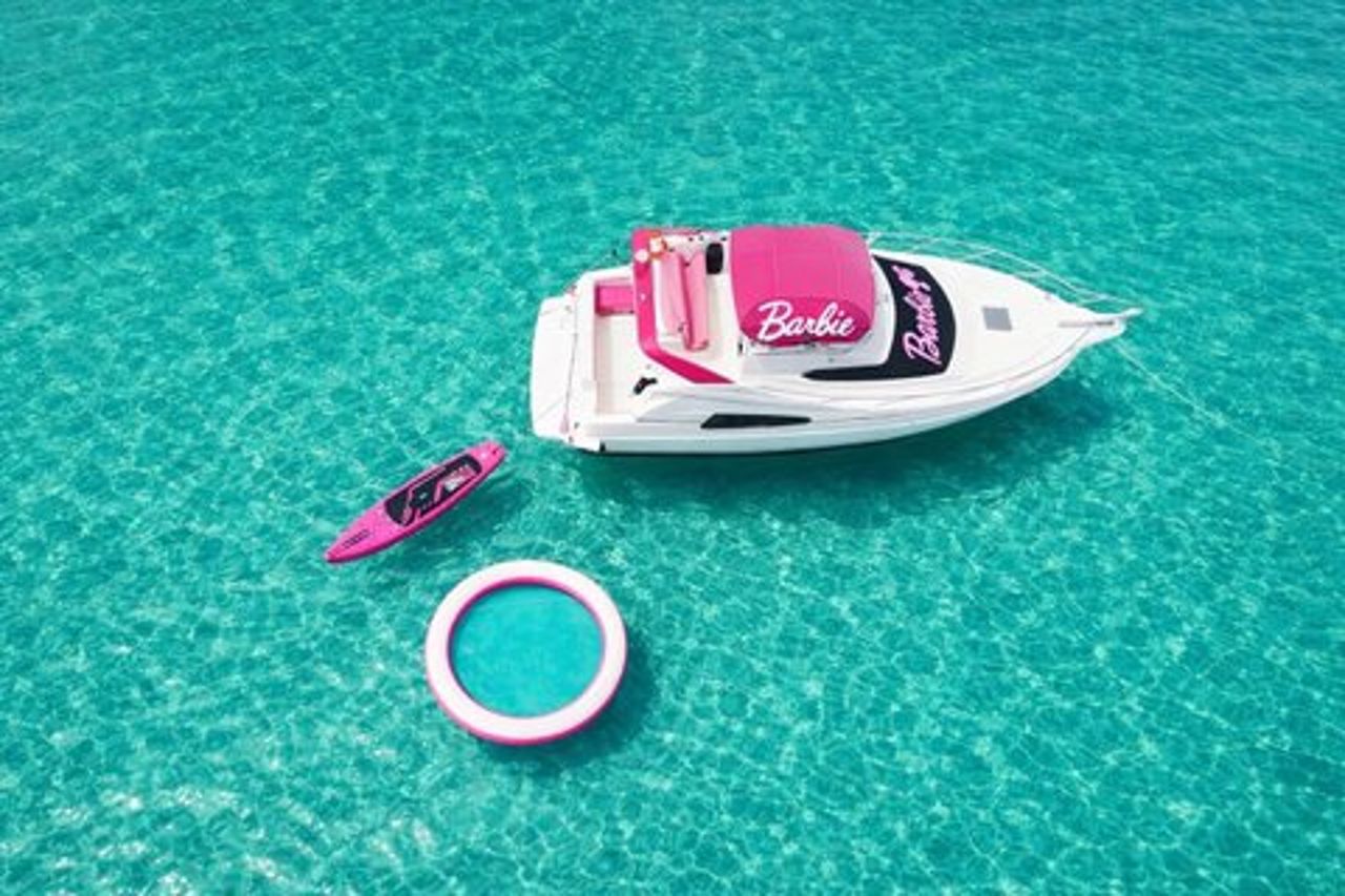 Yacht privato Miami | Fino a 13 | + 2 Jet Ski | Pink Boat Rental
