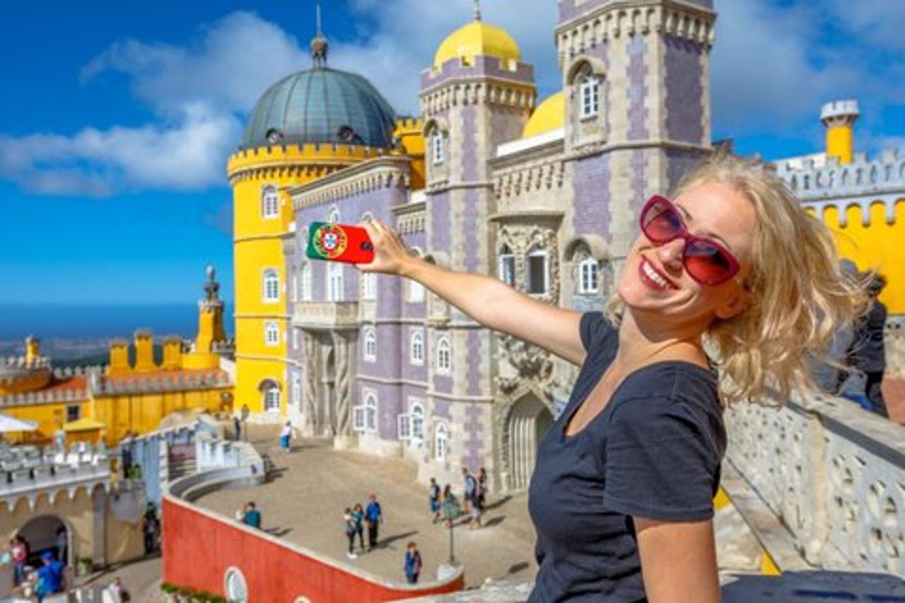 Da Lisbona per piccoli gruppi a Sintra, Pena, Regaleira, Cabo Roca, Cascais