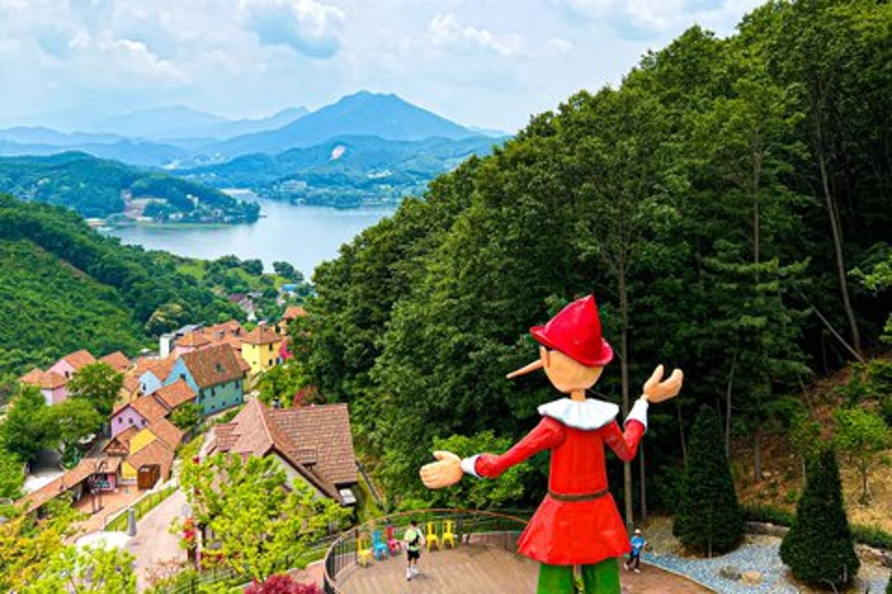 Nami Island e Petite France e gita di un villaggio italiano da Seoul