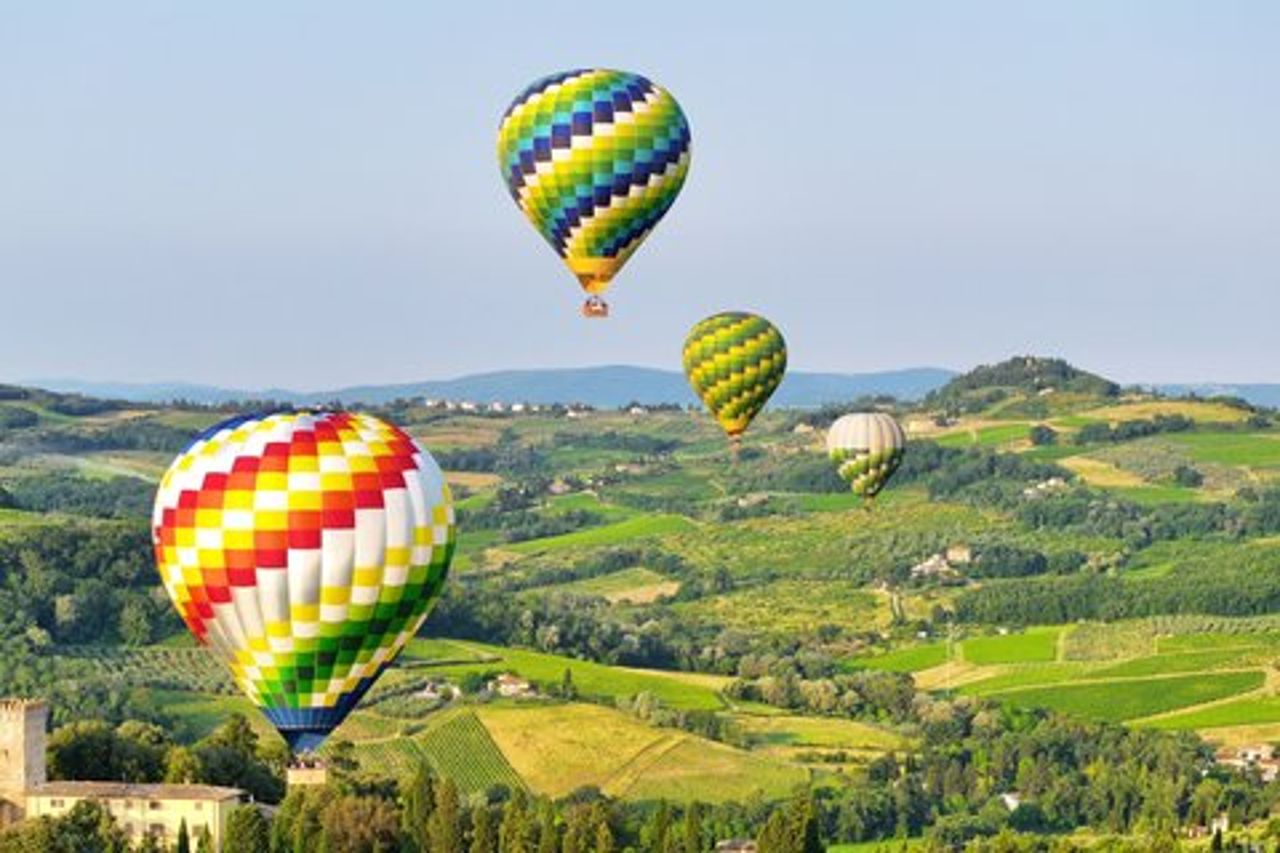 Volo in mongolfiera sulla Toscana da Siena