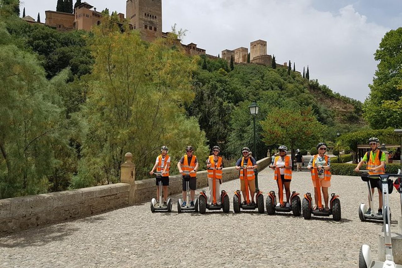 Tour in segway di Granada ad Albaicin e Sacromonte — 3