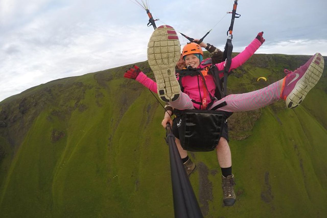 Voli in parapendio in tandem da Vik — 2