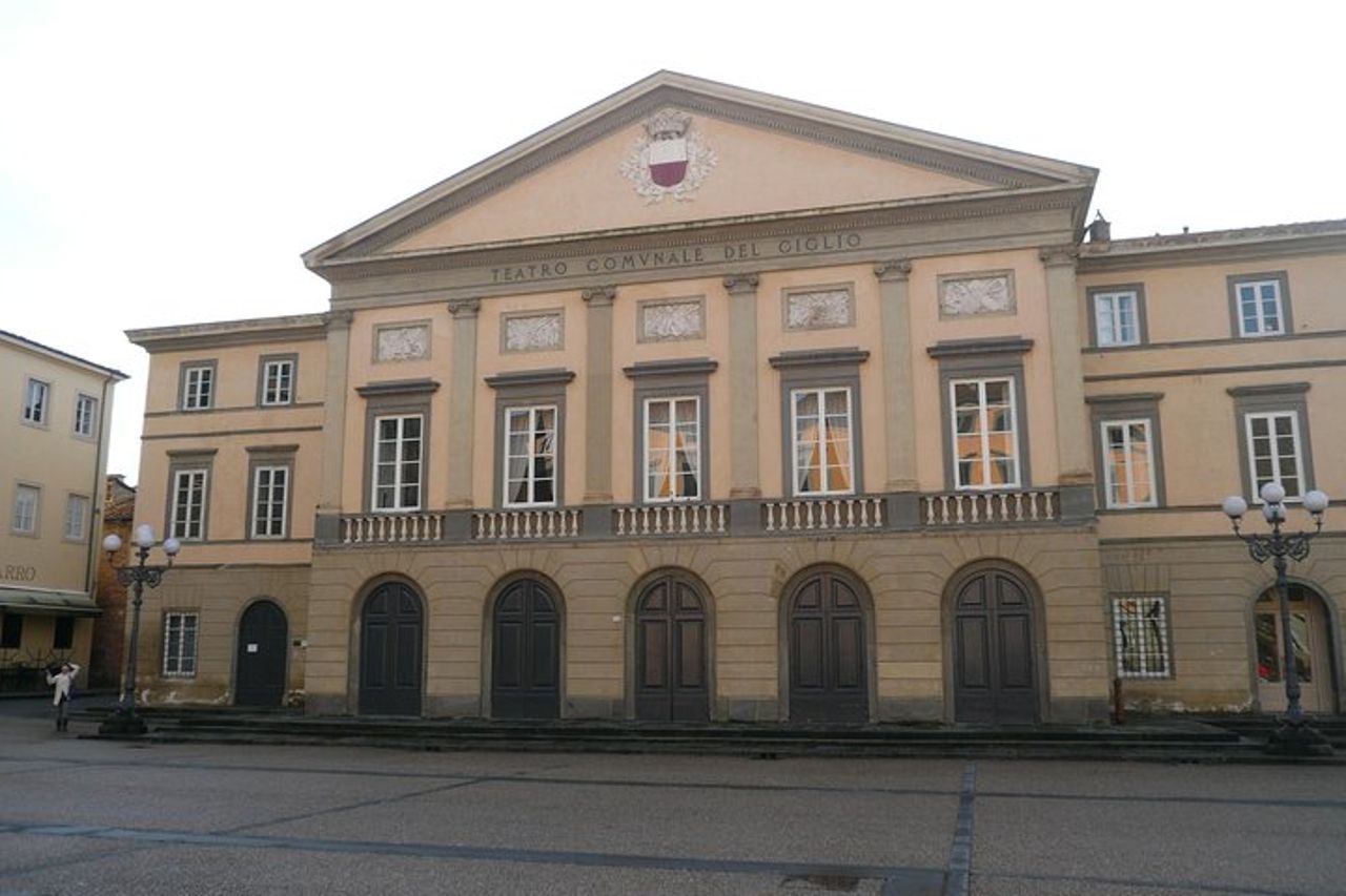 Piacevole tour musicale del centro storico di Lucca — 2