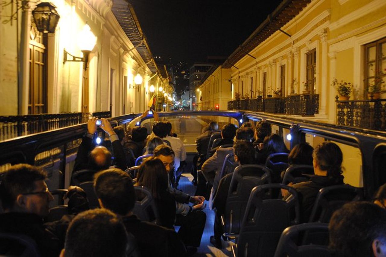 Tour notturno a Quito con tempo libero nella Città Vecchia — 2