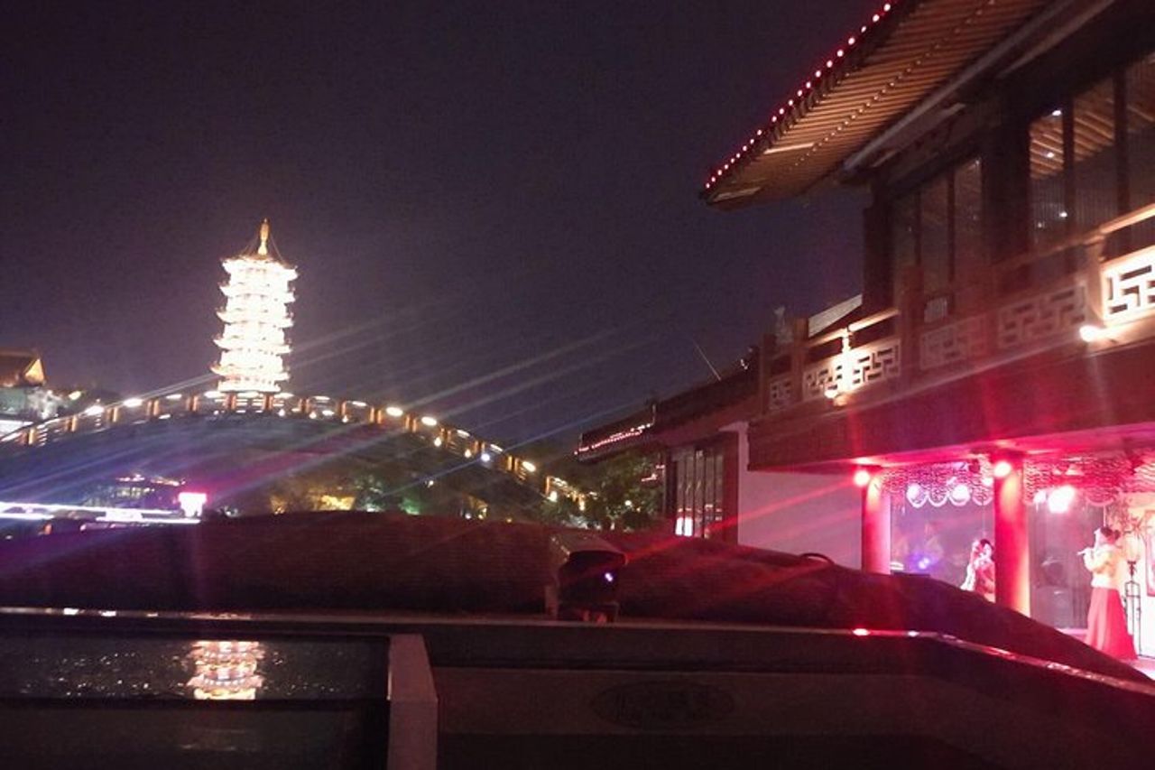 Guilin Crociera notturna dei quattro laghi con l'autista parlante inglese dell'hotel Guilin — 6