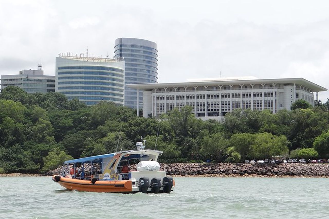 Darwin Combo: The Bombing of Darwin Experience & Darwin Harbour Cruise — 4