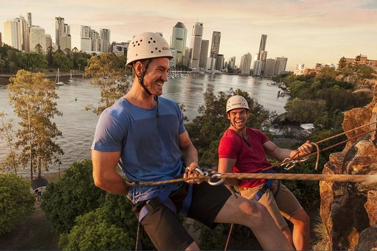 Abseiling the Kangaroo Point Cliffs a Brisbane