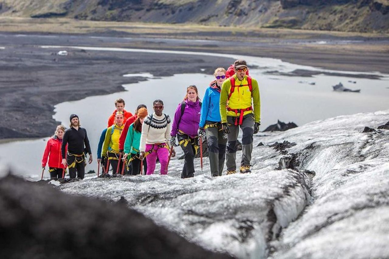 Sólheimajökull Glacier Hike – Avventura in un piccolo gruppo — 7