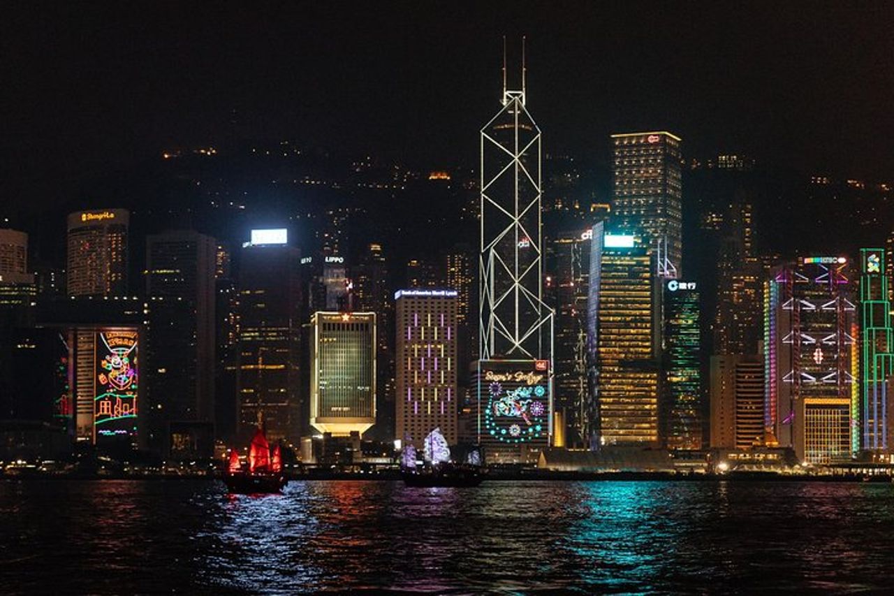 Una serata magica a Hong Kong: tour privato della città