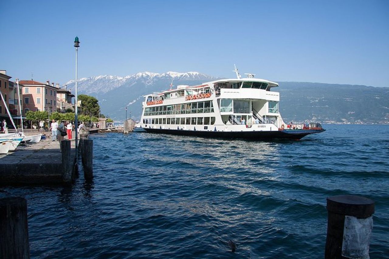 Tour di un'intera giornata sul Lago di Garda — 9