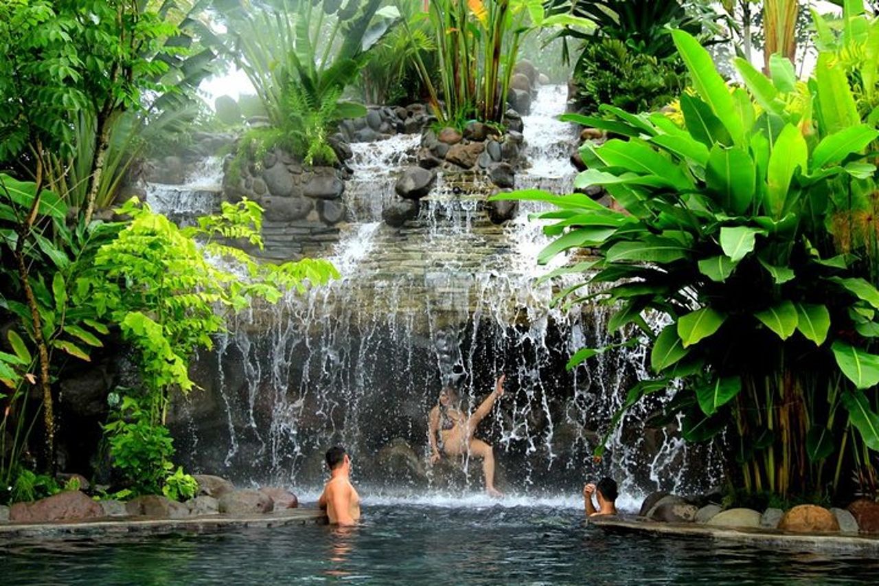 Vulcano Arenal e sorgenti termali da San Jose — 3