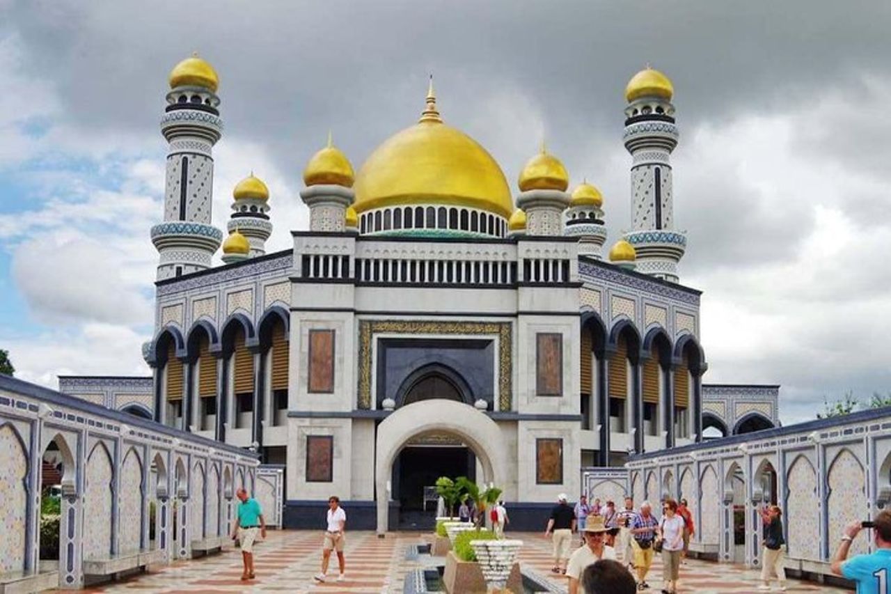 Tour della città di Brunei in giornata con Tamu Kianggeh, Royal Regalia e Kampung Ayer — 9