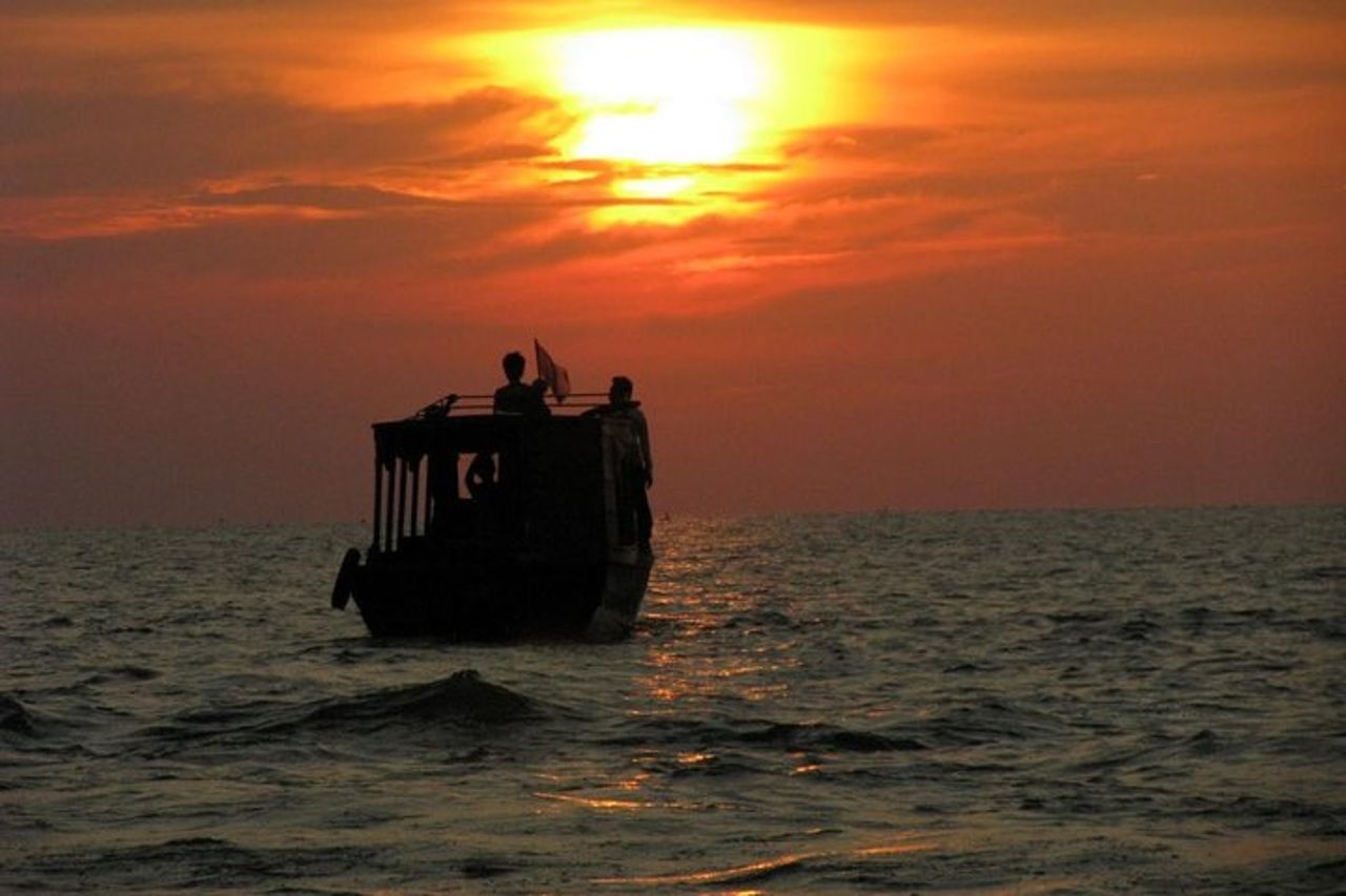Crociera al tramonto sul lago Tonle Sap da Siem Reap — 2