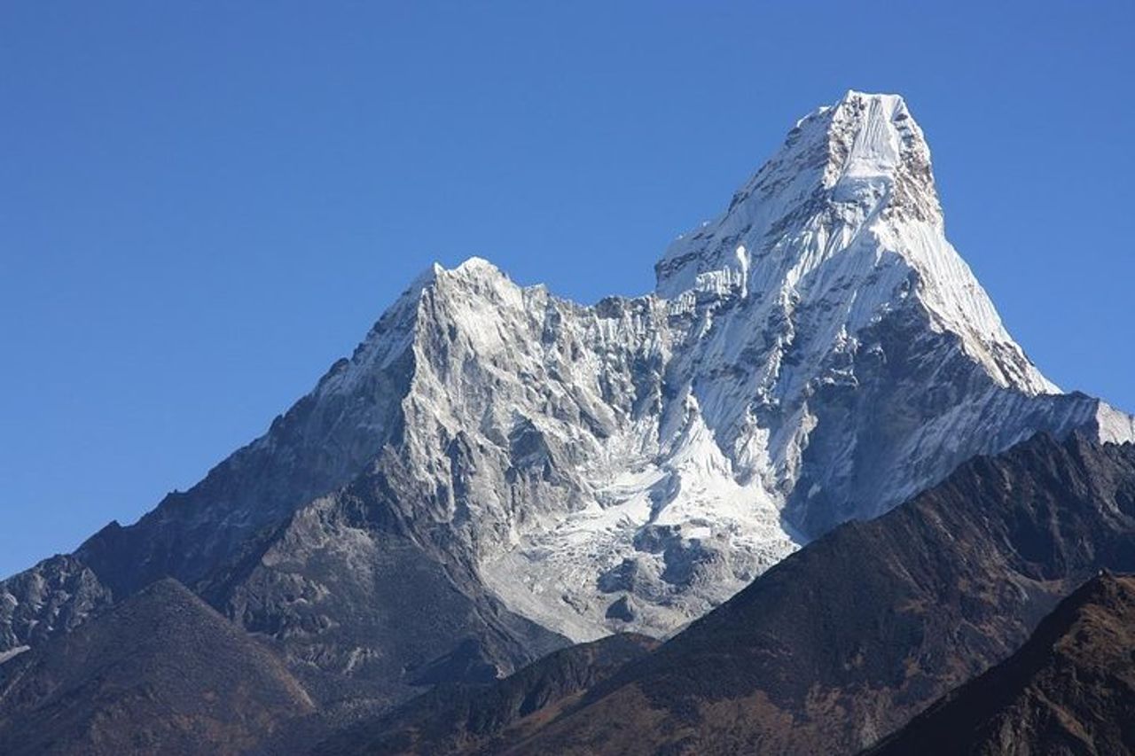 Visita di 12 giorni al campo base dell'Everest via Lukla e Namche Bazar — 2