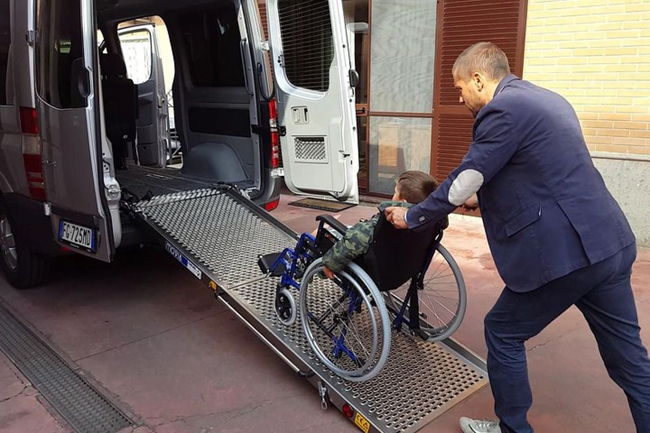 Roma Civitavecchia Escursione a terra accessibile per disabili in sedia a rotelle